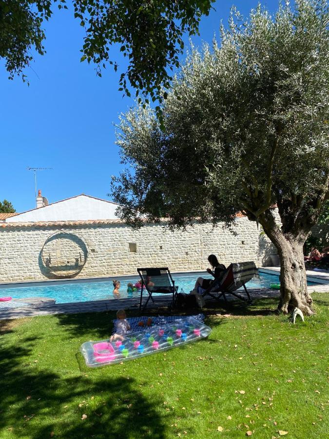Un Banc Au Soleil Bed & Breakfast Marsilly  Exterior photo