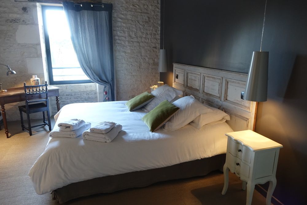 Un Banc Au Soleil Bed & Breakfast Marsilly  Exterior photo
